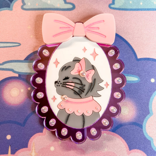 Aria the Grey Kitty Brooch